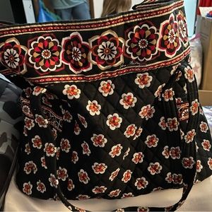 Vera BradleyTote Bag .. excellent condition.. no stains, rips or tears